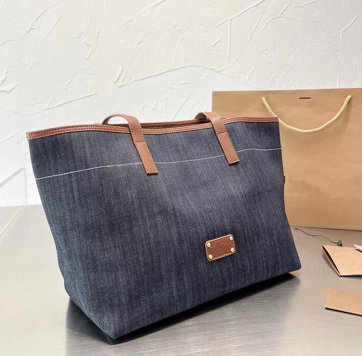 Canvas Totes Bag Women Handbag Shoulder Bags Leather Handle Plain Letter Large Capacity Shopping Bag Pocket Design Classical Travel Purse High Quality, Blue
Canvas Totes Bag Women Handbag Shoulder Bags Leather Handle Plain Letter Large Capacity Shopping Bag Pocket Design Classical Travel Purse High Quality, Blue