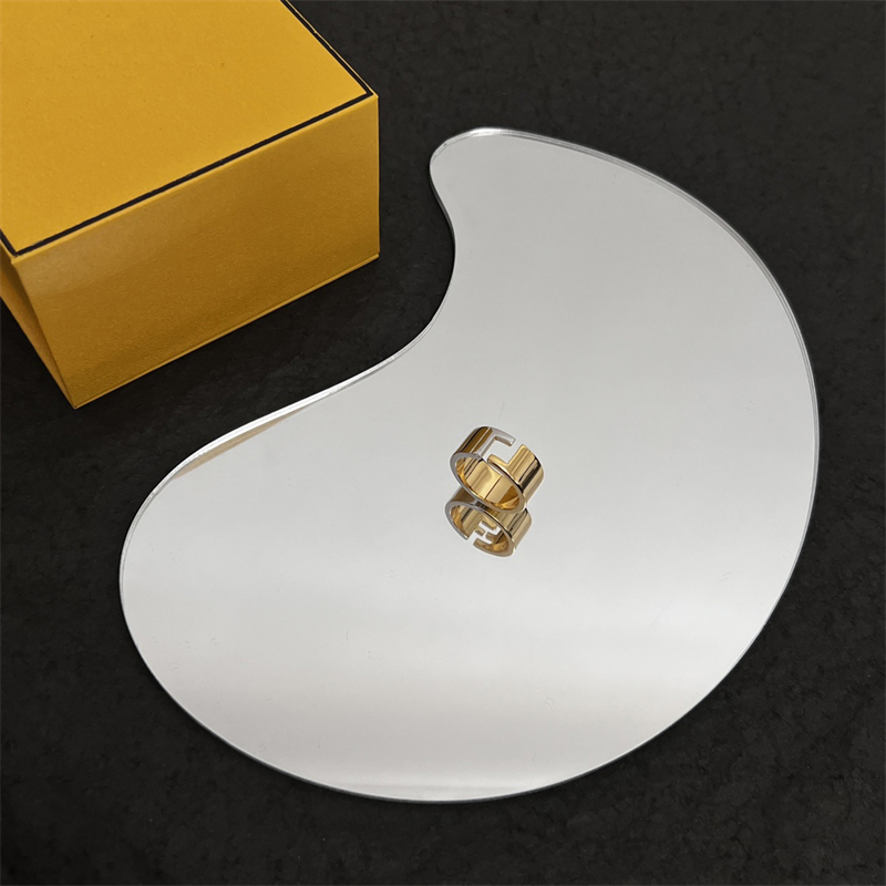Gold Wedding Rings Designer Letter Ring Women Men Pearl Diamond High Quality Couple Rings Gift Jewelry
Gold Wedding Rings Designer Letter Ring Women Men Pearl Diamond High Quality Couple Rings Gift Jewelry