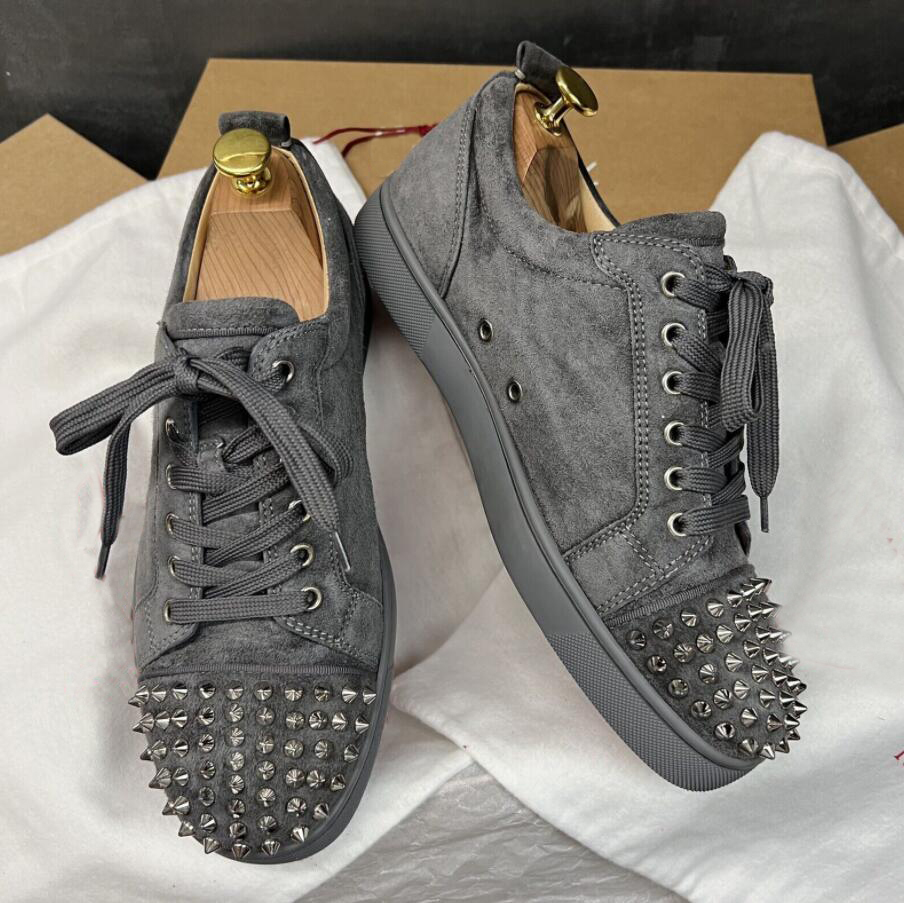 Luxury brands design men casual shoe red bottoms homme sneaker Grey Juniors Sneakers low tops leather Junior spike sneaker reds sole shoes lace up trainers 35-47
Luxury brands design men casual shoe red bottoms homme sneaker Grey Juniors Sneakers low tops leather Junior spike sneaker reds sole shoes lace up trainers 35-47