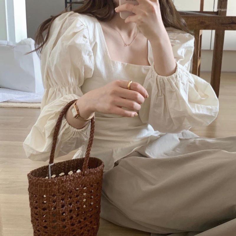 Women's Blouses & Shirts 2022 Women Summer Vintage Square Collar Cotton Short Blouse Puff Sleeve Elastic Slim Shirt Lacing Up Pullover Tops, Beige
Women's Blouses & Shirts 2022 Women Summer Vintage Square Collar Cotton Short Blouse Puff Sleeve Elastic Slim Shirt Lacing Up Pullover Tops, Beige
