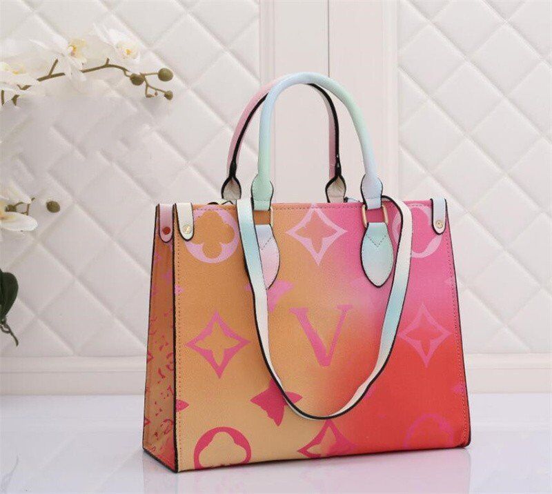 Summer Multicolor Gradient Bags Onthego MM SPRING IN THE CITY Tote Bag Sunrise Pastel Monograms Tie Dye Handlebag Louiseity Handbag Women Designer CrossBody Wallet, Choose the number you like
Summer Multicolor Gradient Bags Onthego MM SPRING IN THE CITY Tote Bag Sunrise Pastel Monograms Tie Dye Handlebag Louiseity Handbag Women Designer CrossBody Wallet, Choose the number you like