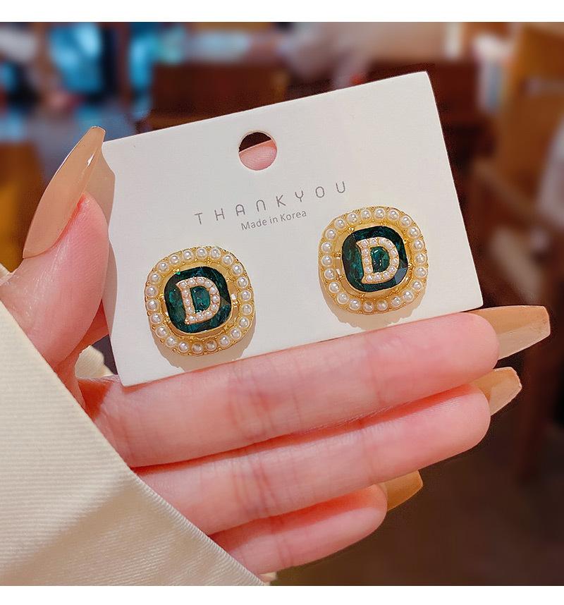Stud Exquisite Letter D Front And Back Pearl Ear Studs Earrings Vintage Green Zircon Women's Silver Needle EarringsStud
Stud Exquisite Letter D Front And Back Pearl Ear Studs Earrings Vintage Green Zircon Women's Silver Needle EarringsStud