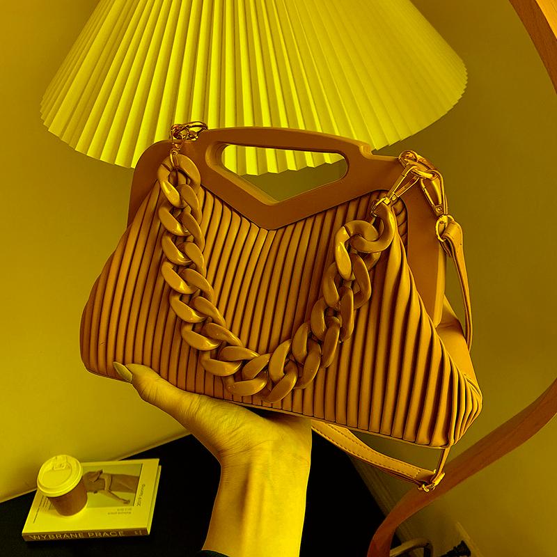 Evening Bags Luxury Chain PU Leather Shoulder Bag 2022 Fashion Small Travel Clip Square BagEvening, White
Evening Bags Luxury Chain PU Leather Shoulder Bag 2022 Fashion Small Travel Clip Square BagEvening, White