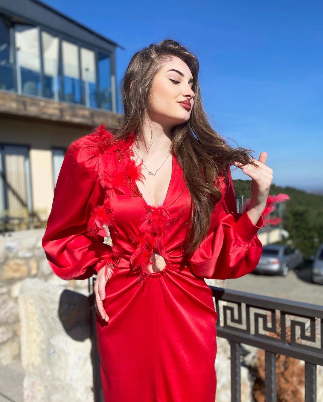 Red Sexy Dress With Long Sleeve Feather Beads Applique Lace Satin Formal Occasion Custom Made Floor-length