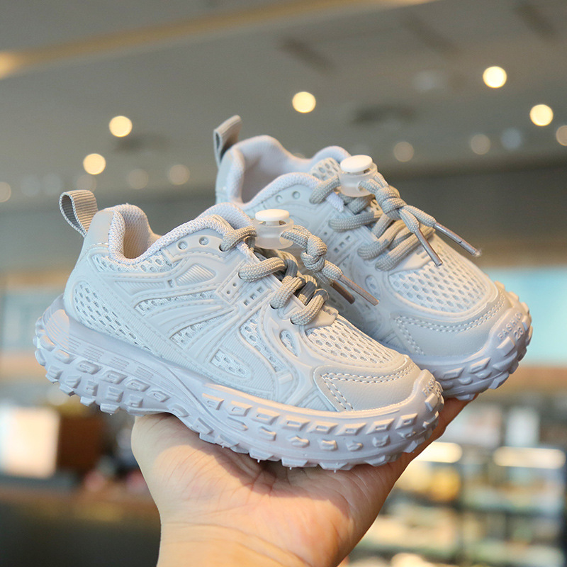 Children's sports shoes 2022 spring and autumn new boys' old shoes girls white soft-soled baby shoes