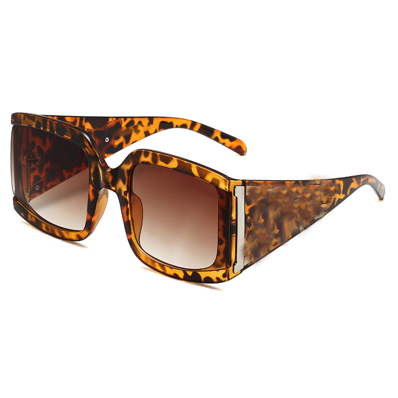Designer big frame Sunglasses mens side letter polarized Sunglass luxury fashion womens square summer sun glass gafas de sol mujer eyeglasses glasses with box
Designer big frame Sunglasses mens side letter polarized Sunglass luxury fashion womens square summer sun glass gafas de sol mujer eyeglasses glasses with box