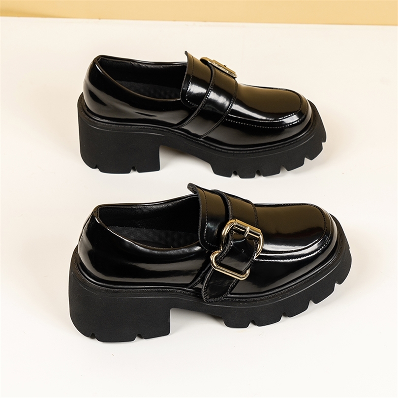 Sepatu Kulit Platform Tebal Wanita Loafer Chunky Baru Seragam Flat Slip On Dekorasi Logam Musim Gugur 220614, Black
Sepatu Kulit Platform Tebal Wanita Loafer Chunky Baru Seragam Flat Slip On Dekorasi Logam Musim Gugur 220614, Black