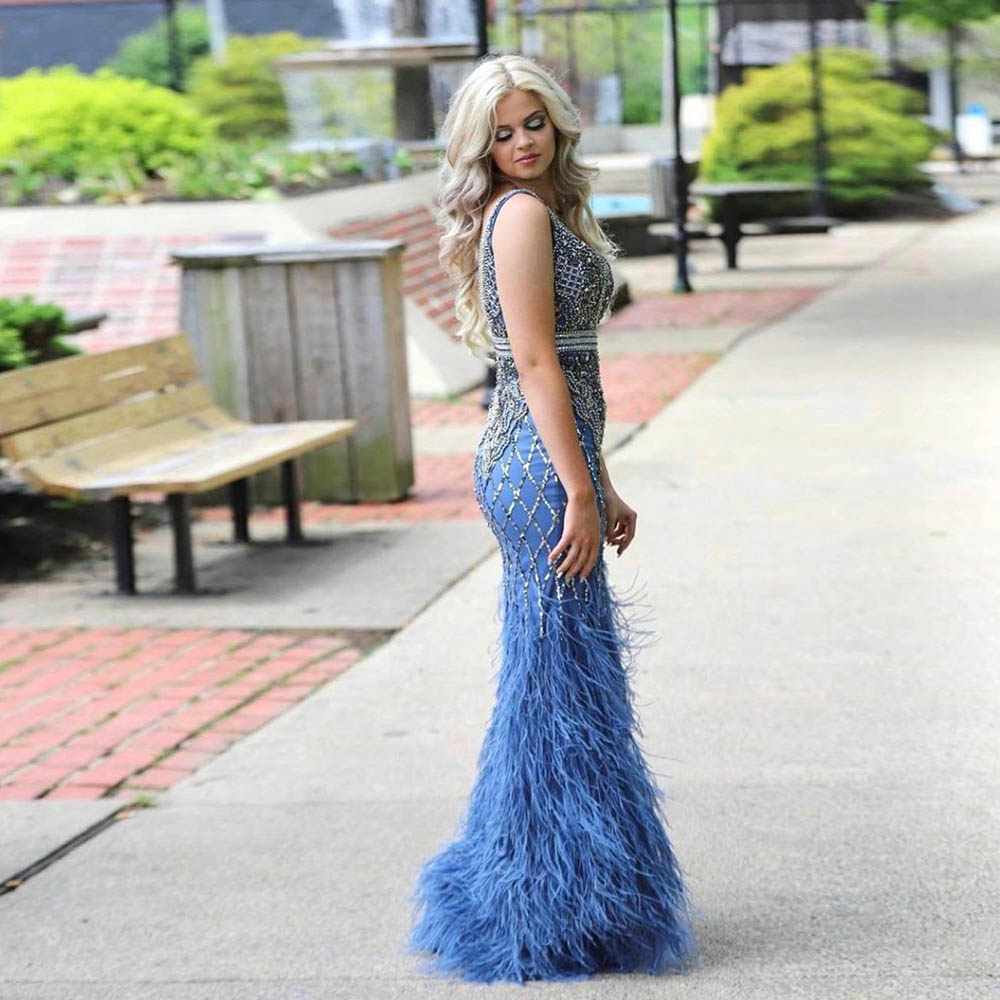 Feathers Crystals Mermaid Evening Dresses Deep V Neck Tulle Prom Dresses Front Split Beaded Glitter Celebrity Women Formal Party Pageant Gowns