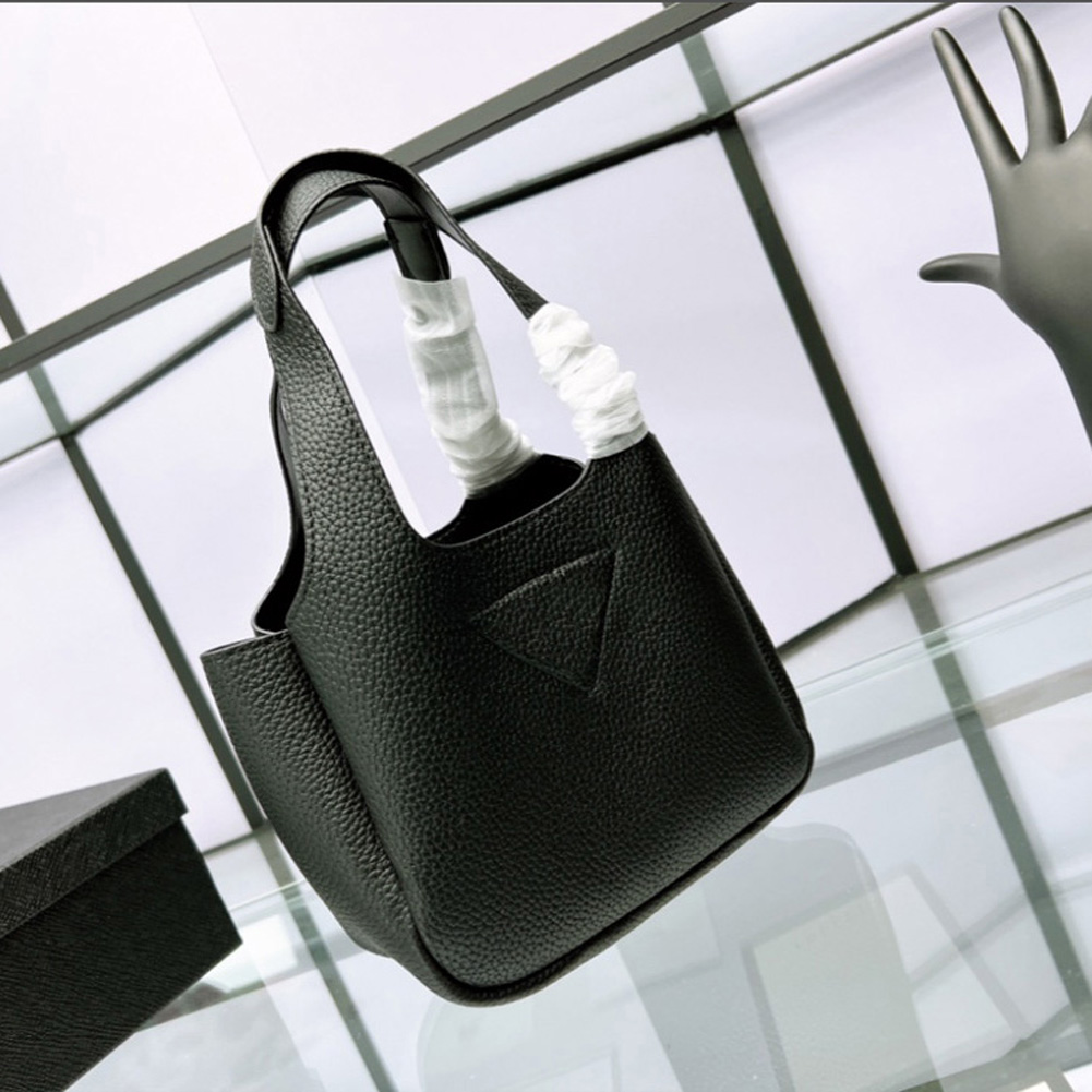 The Bucket Bag Women Shoulder Handbags The Tote Bags Designer Fashion Famous Cross Body High Quality with Wholesale 003, Dust bag
The Bucket Bag Women Shoulder Handbags The Tote Bags Designer Fashion Famous Cross Body High Quality with Wholesale 003, Dust bag