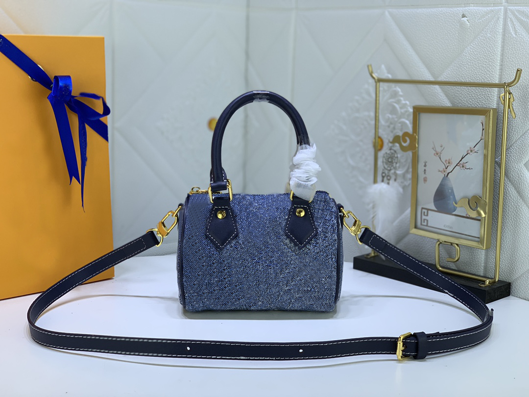 2022 hot original high quality designer bag nano fast tote bag shoulder cross-body bag mini bags 81168, 81168#blue
2022 hot original high quality designer bag nano fast tote bag shoulder cross-body bag mini bags 81168, 81168#blue