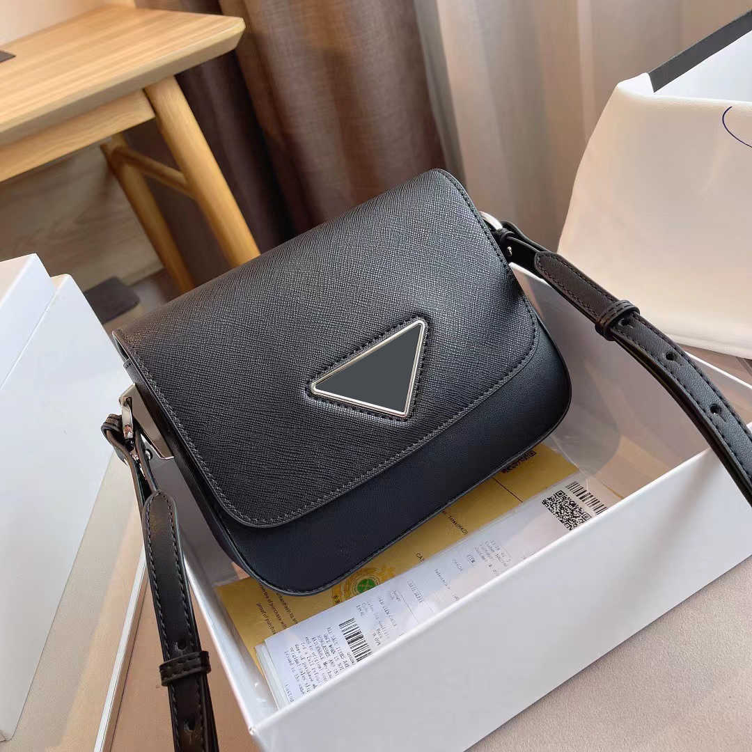 Fashion Shoulder bags Designer bags women's leather handbags Small size large capacity High grade new armpit handbag square Messenger Lady, Black
Fashion Shoulder bags Designer bags women's leather handbags Small size large capacity High grade new armpit handbag square Messenger Lady, Black