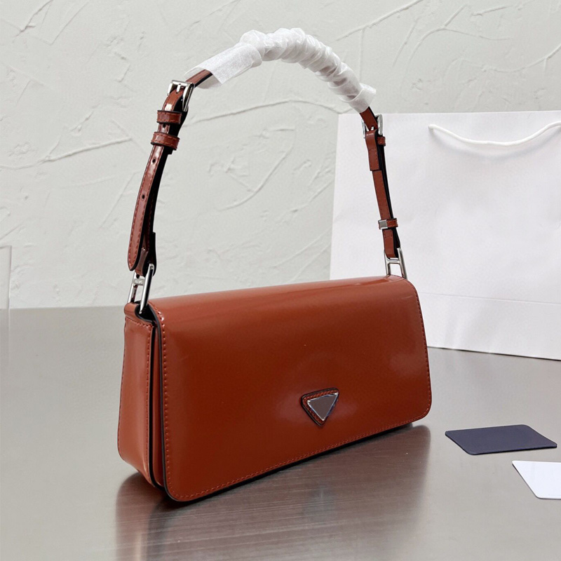 2022 Hot Lady shopping Bags Fashion Handbags Women Totes Top quality Genuine Leather Classic Shoulder Bags Glossy metal letters designer tote bag handbag for girls, Black
2022 Hot Lady shopping Bags Fashion Handbags Women Totes Top quality Genuine Leather Classic Shoulder Bags Glossy metal letters designer tote bag handbag for girls, Black