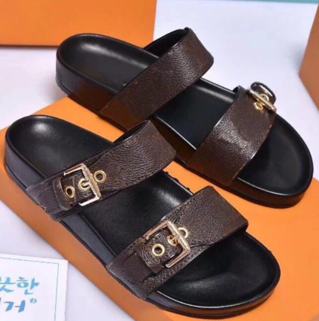 Newest PASSENGER slippers Sandal Luxury bom BOM DIA FLAT MULE Lady Gentlemen Colorful Canvas Letter Anatomic Leather slide Balance sandals slipper women men for, Sky blue
Newest PASSENGER slippers Sandal Luxury bom BOM DIA FLAT MULE Lady Gentlemen Colorful Canvas Letter Anatomic Leather slide Balance sandals slipper women men for, Sky blue