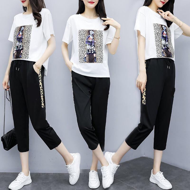 Women's Tracksuits Summer Women's Black Oversize Casual Pantsuit Set Short Sleeve Tops Fashion Sportswear Calf-Length Pants Size 5XLWome, 206 black
Women's Tracksuits Summer Women's Black Oversize Casual Pantsuit Set Short Sleeve Tops Fashion Sportswear Calf-Length Pants Size 5XLWome, 206 black