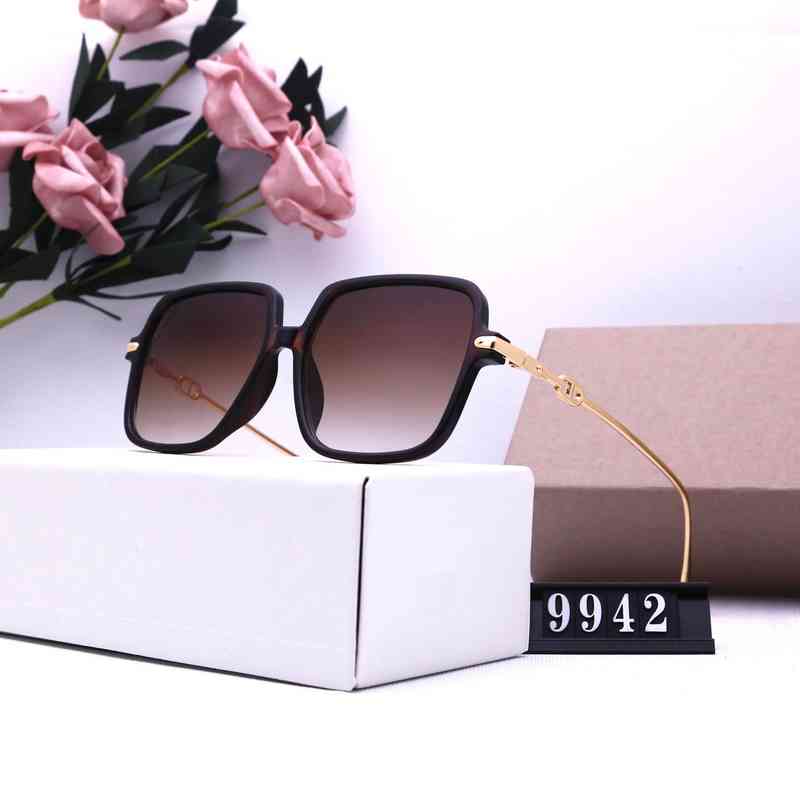 SunglassOverseas xiaoxiangjia Sunglasses men's and women's Square tide street shooting polarizing glasses 9942
SunglassOverseas xiaoxiangjia Sunglasses men's and women's Square tide street shooting polarizing glasses 9942
