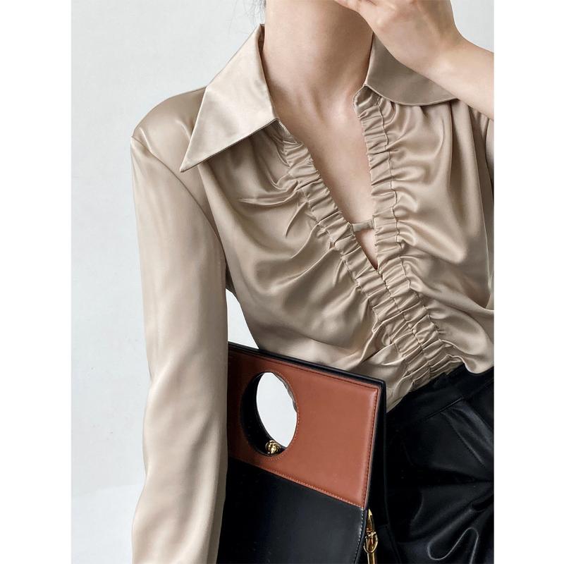 Women's Blouses & Shirts Design Sense V-neck Hollow Out Pleated Long Sleeved Shirt Women's Autumn 2022 Satin Solid Color ShirtWomen's, Black
Women's Blouses & Shirts Design Sense V-neck Hollow Out Pleated Long Sleeved Shirt Women's Autumn 2022 Satin Solid Color ShirtWomen's, Black