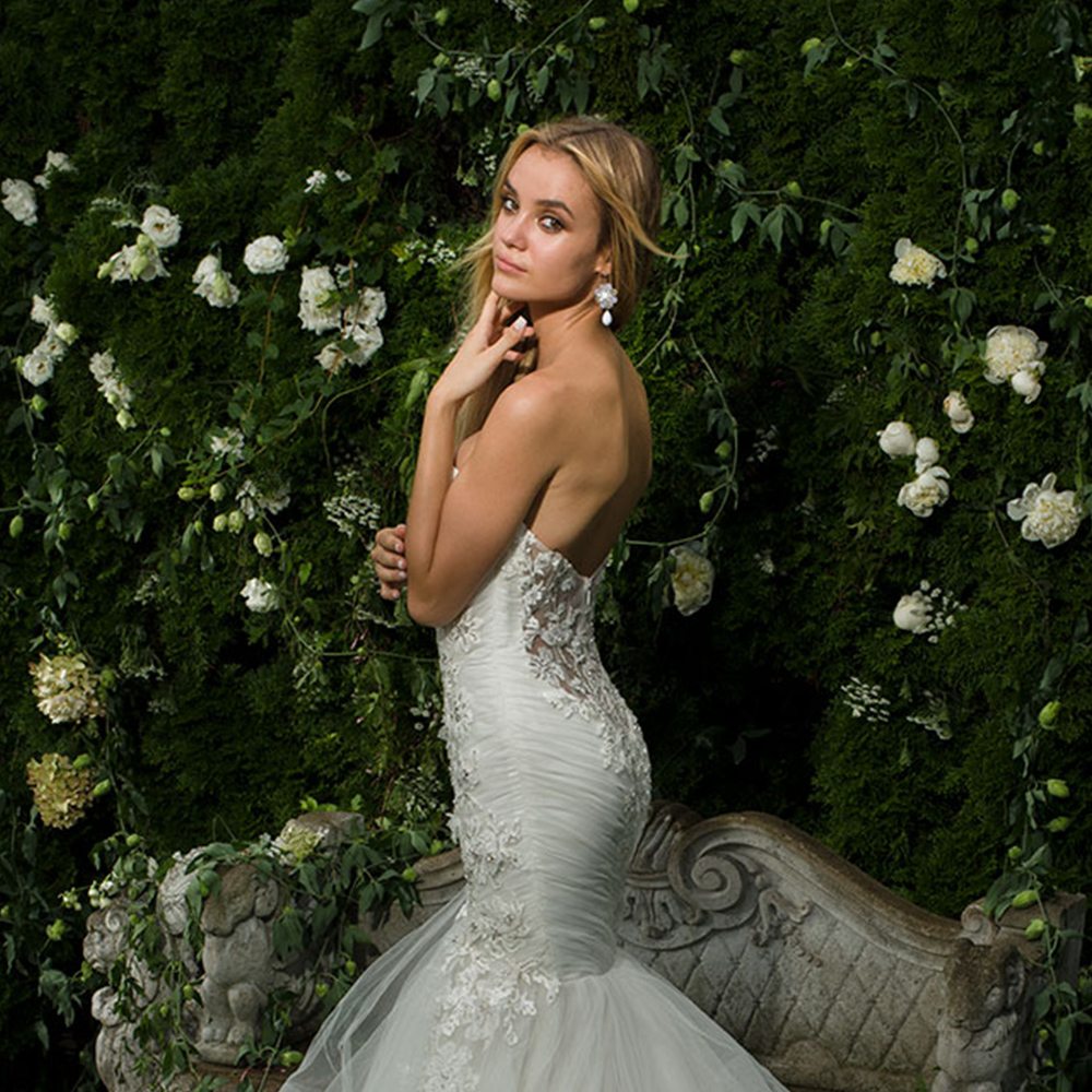 Mermaid Wedding Dress Sleeveless Strapless Sweetheart Lace Elegant Appliques Sequins Floor Length Elegant 3D Lace Bridal Gowns Custom Made Vestido de 