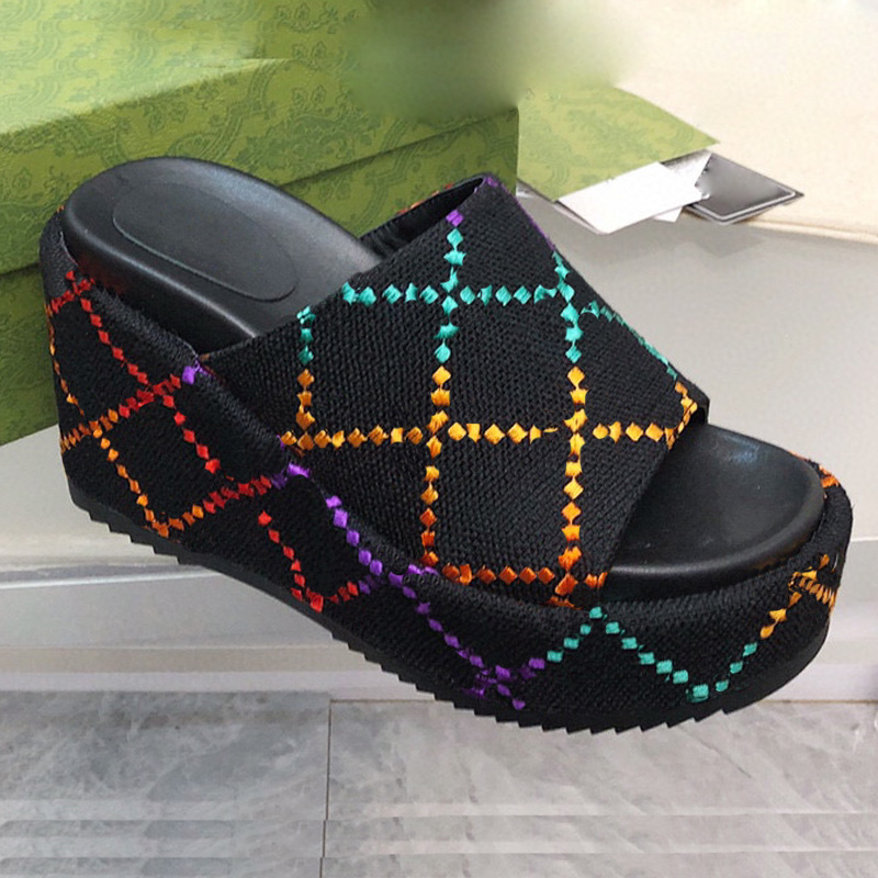 Big size 43 Women Paris Slippers Designer wedge Pattern Embroidery G Letters Beach Casual Slides Flip Flops Ladies Platform Thick Bottom Increase Non-slip Sandals, Blue
Big size 43 Women Paris Slippers Designer wedge Pattern Embroidery G Letters Beach Casual Slides Flip Flops Ladies Platform Thick Bottom Increase Non-slip Sandals, Blue