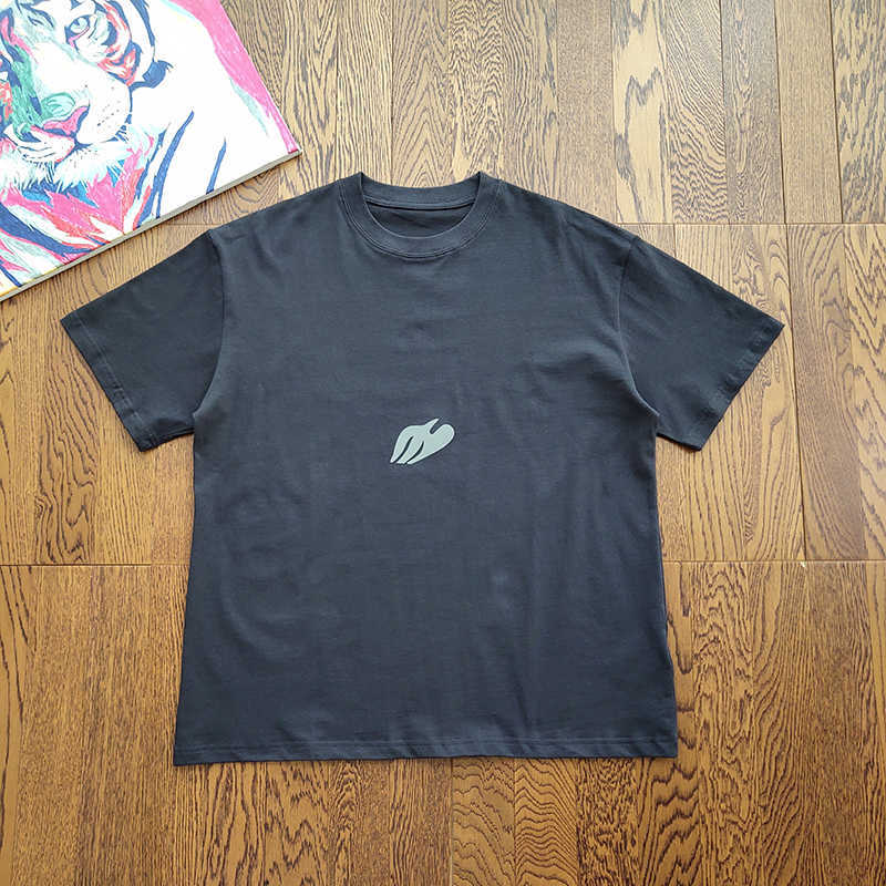 Letter Printed Tee Fashion 3M Reflective Man Women Carbon Blue T-shirt Hip Hop Summer Oversize Style FZTX1250
Letter Printed Tee Fashion 3M Reflective Man Women Carbon Blue T-shirt Hip Hop Summer Oversize Style FZTX1250