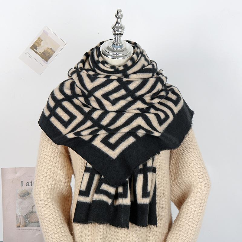 Berets Ladies Scarf Printing Imitation Cashmere Long Low-key Simple Dual-use Warm Shawl Thick Autumn And Winter
Berets Ladies Scarf Printing Imitation Cashmere Long Low-key Simple Dual-use Warm Shawl Thick Autumn And Winter