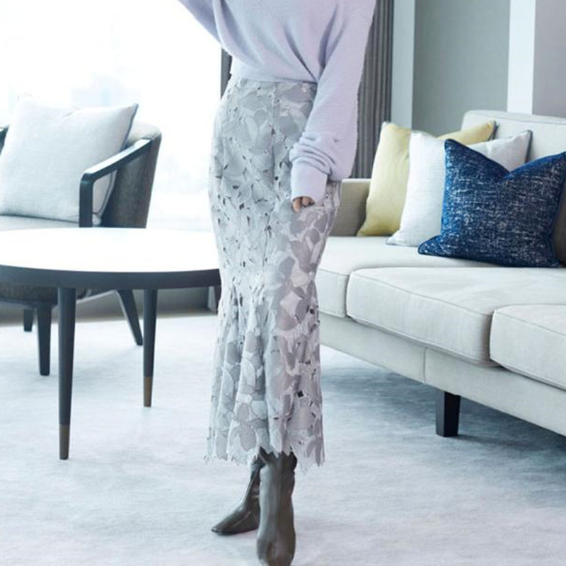 Kuzuwata Autumn Winter Women Jupes Japanese Fresh Elegant Mujer Faldas High Waist Embroidery Lace Hollow Slim Skirts 220317