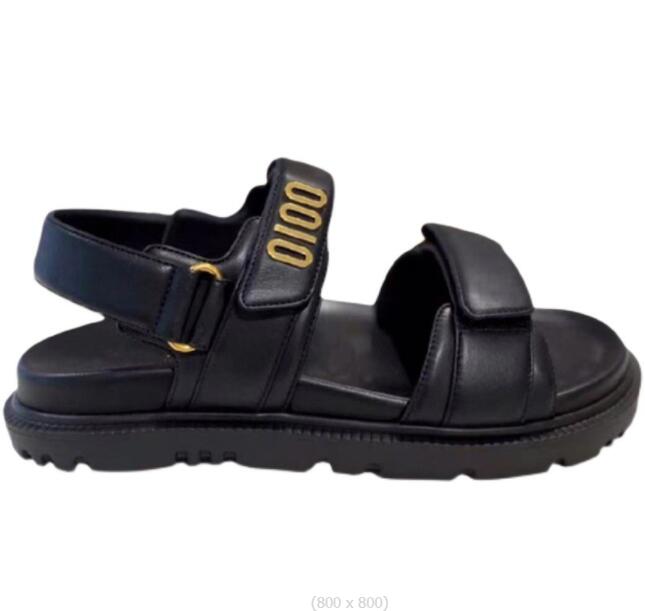 Designers Women Soft Slippers Luxury Sandals Rubber Sole Flat Slipper size 34-41
Designers Women Soft Slippers Luxury Sandals Rubber Sole Flat Slipper size 34-41