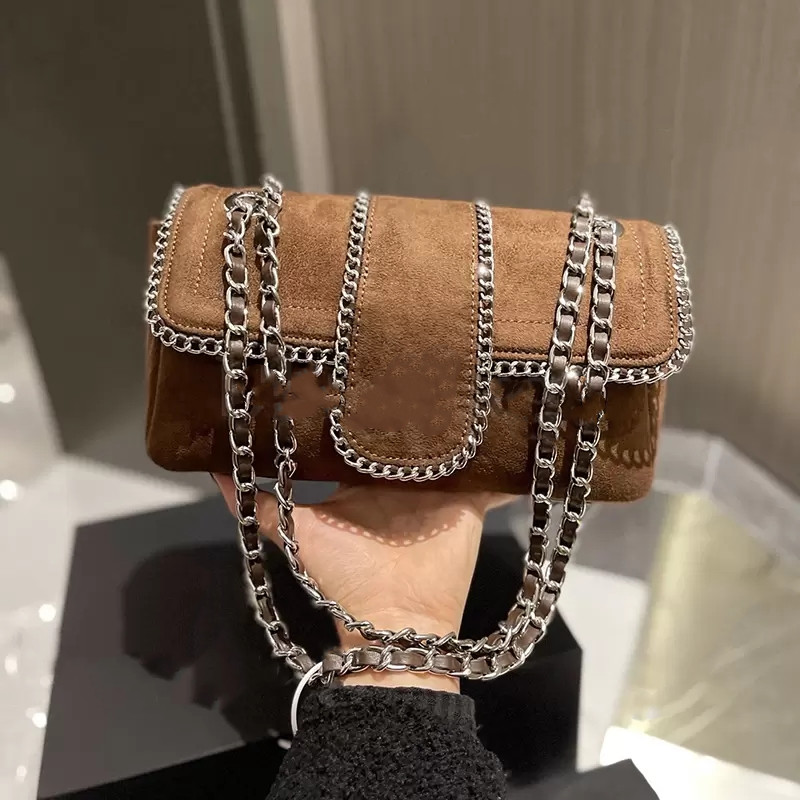 Silver Chain Shoulder Bags Fashion High Quality Flaps Crossbody CC Letter Luxury Designer Handbags Shopping Totes 25cm Classic Wallets Coin Purse
Silver Chain Shoulder Bags Fashion High Quality Flaps Crossbody CC Letter Luxury Designer Handbags Shopping Totes 25cm Classic Wallets Coin Purse