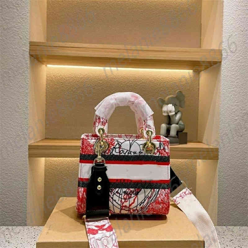 Fashion Women's handbags New Lady Bag dF crossbody bags Canvas Texture Bags Handbag designer Single Shoulder Messenger purses ladies luxury
Fashion Women's handbags New Lady Bag dF crossbody bags Canvas Texture Bags Handbag designer Single Shoulder Messenger purses ladies luxury