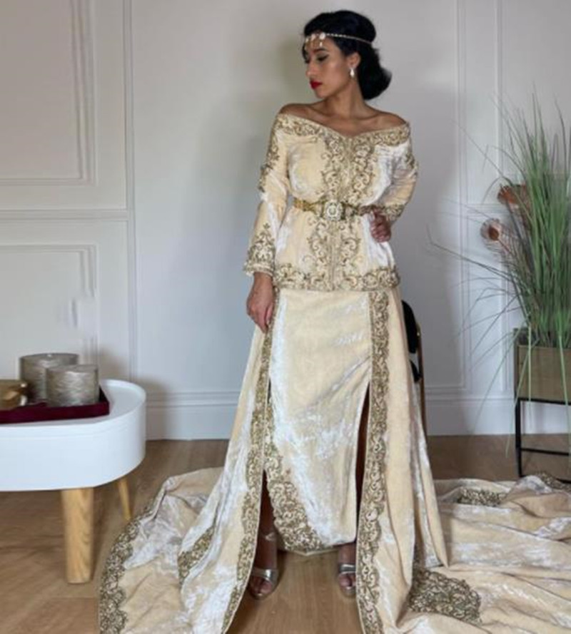 Ivory Off Shoulder Velvet Caftan Evening Dress Algerian outfits Karakou Long Sleeves Muslim Dubai Prom occasion Gowns with overskirt