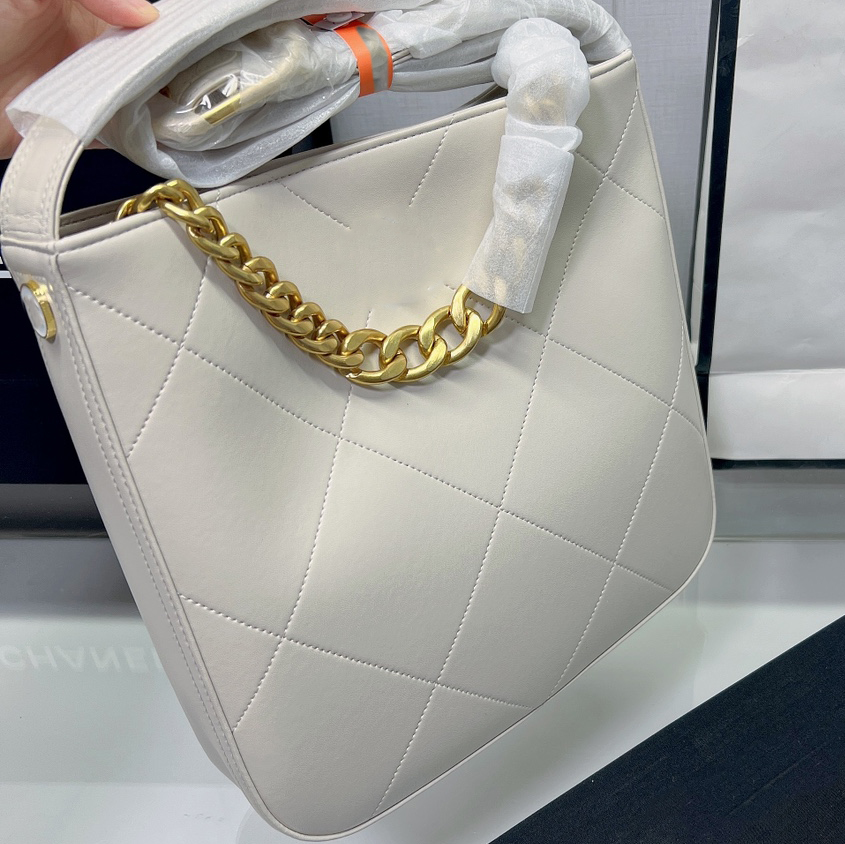 22Ss Top Leather Crossbody Bag Classic Quilted Plaid Chain Adjustable Shoulder Strap Hardware Metal Zip Bucket Bag Luxury Designer Ladies Totes Handbag Clutch 28cm, Box
22Ss Top Leather Crossbody Bag Classic Quilted Plaid Chain Adjustable Shoulder Strap Hardware Metal Zip Bucket Bag Luxury Designer Ladies Totes Handbag Clutch 28cm, Box