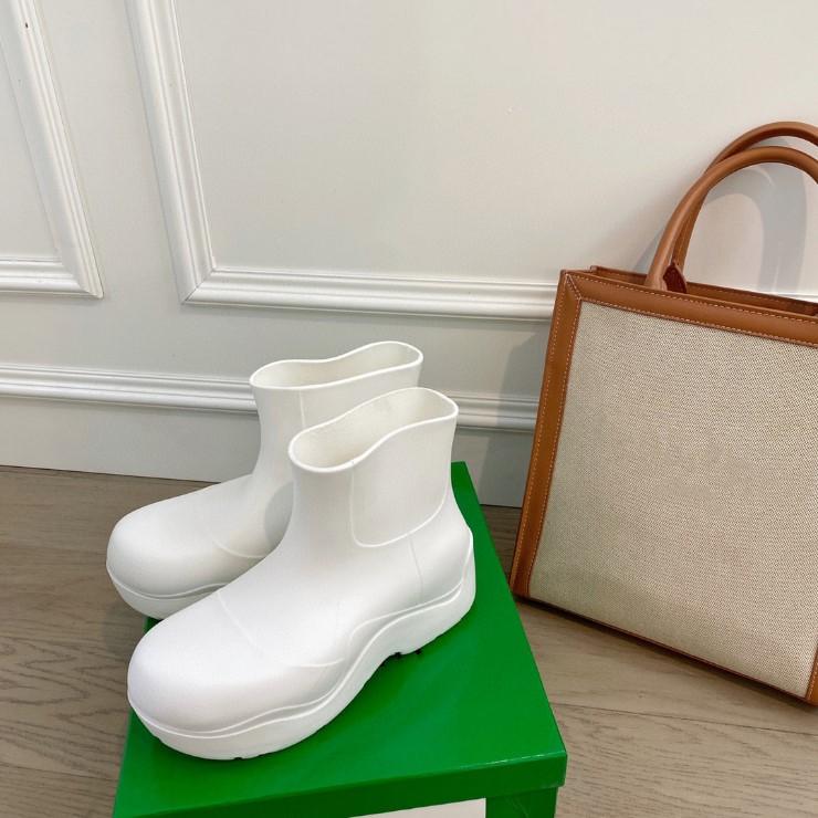 2022 new fashion PUDDLE womens designer Short boots light waterproof Casual shoes genuine rubber Oversized sole Various colors boots