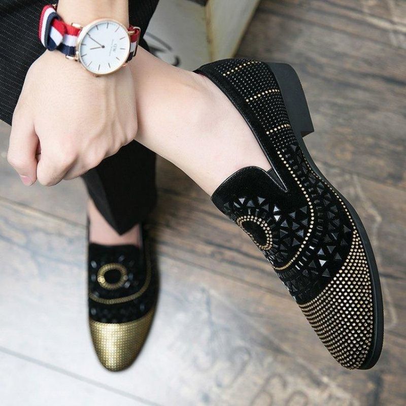 

2022 New Loafers Men Shoes Faux Suede Solid Color Trend Classic Heavy Industry Rhinestone Stitching Sequins Casual Fashion Slip-on Pointed Shoes, Clear