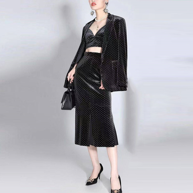 Black Women Suits Prom Dresses Office Lady Peaked Lapel Dot Velvet Evening Gowns Three Pieces Tea Length Female Blazers, Orange
Black Women Suits Prom Dresses Office Lady Peaked Lapel Dot Velvet Evening Gowns Three Pieces Tea Length Female Blazers, Orange