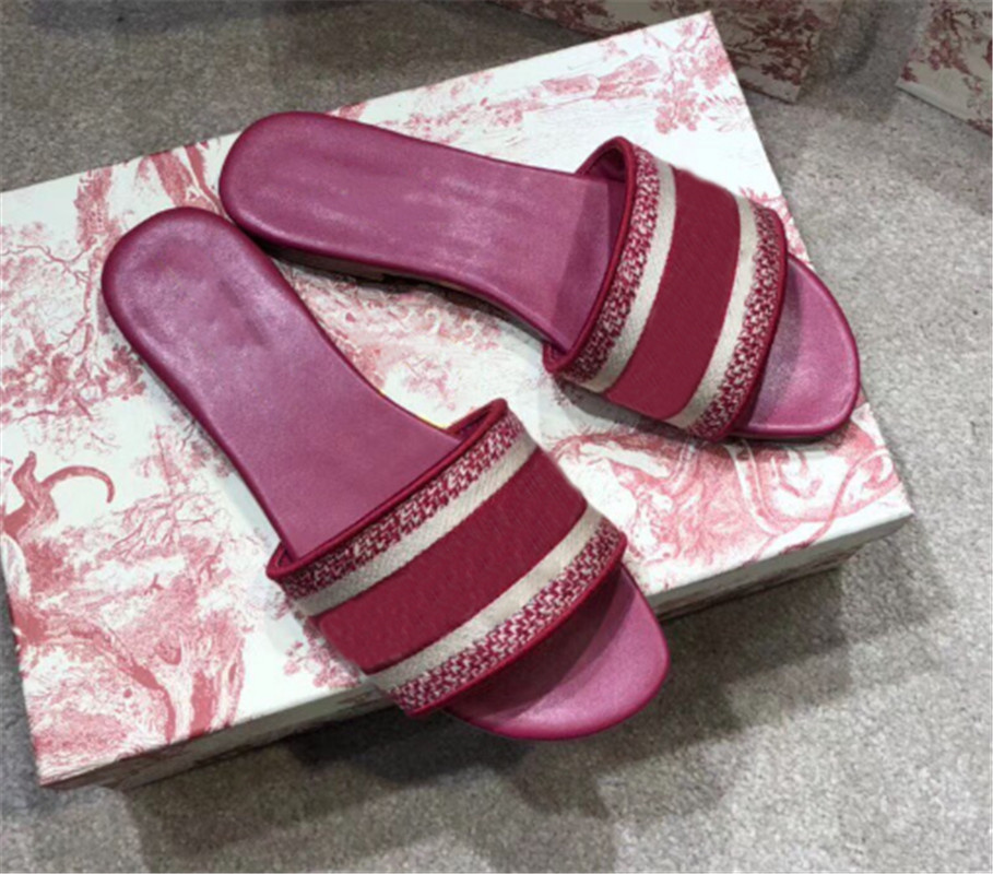 2022 Early spring ladies slippers animal print Mens Slippers Designer Womens Fashion Studs Girls With shoe, Box
2022 Early spring ladies slippers animal print Mens Slippers Designer Womens Fashion Studs Girls With shoe, Box