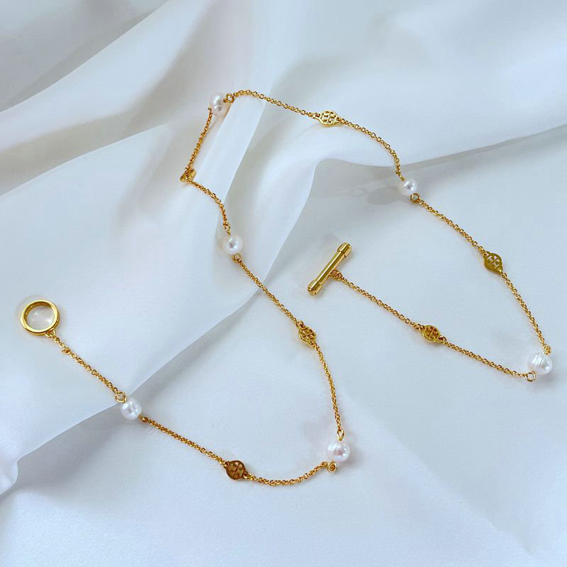 Top Quality Necklace Pearl Hollow Real 18K Gold Plated Brand Round Letter Pendant Chain Necklaces
Top Quality Necklace Pearl Hollow Real 18K Gold Plated Brand Round Letter Pendant Chain Necklaces