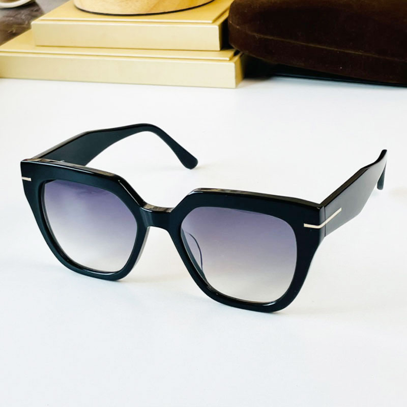 Fashion Designer Sunglasses Men or Women Casual Travel Outdoor Multifunctional Protective Glasses TF939 Top High Quality Ford Brand Sunglasses with Case
Fashion Designer Sunglasses Men or Women Casual Travel Outdoor Multifunctional Protective Glasses TF939 Top High Quality Ford Brand Sunglasses with Case