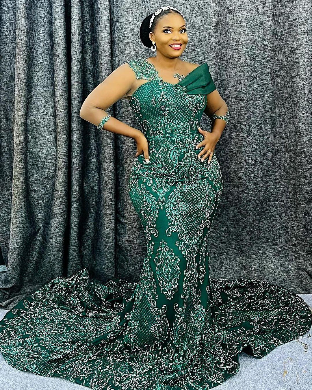 Hunter Green Plus Size Evening Dresses 2023 Lace Beaded Long Sleeve Aso Ebi Mermaid Prom Gown