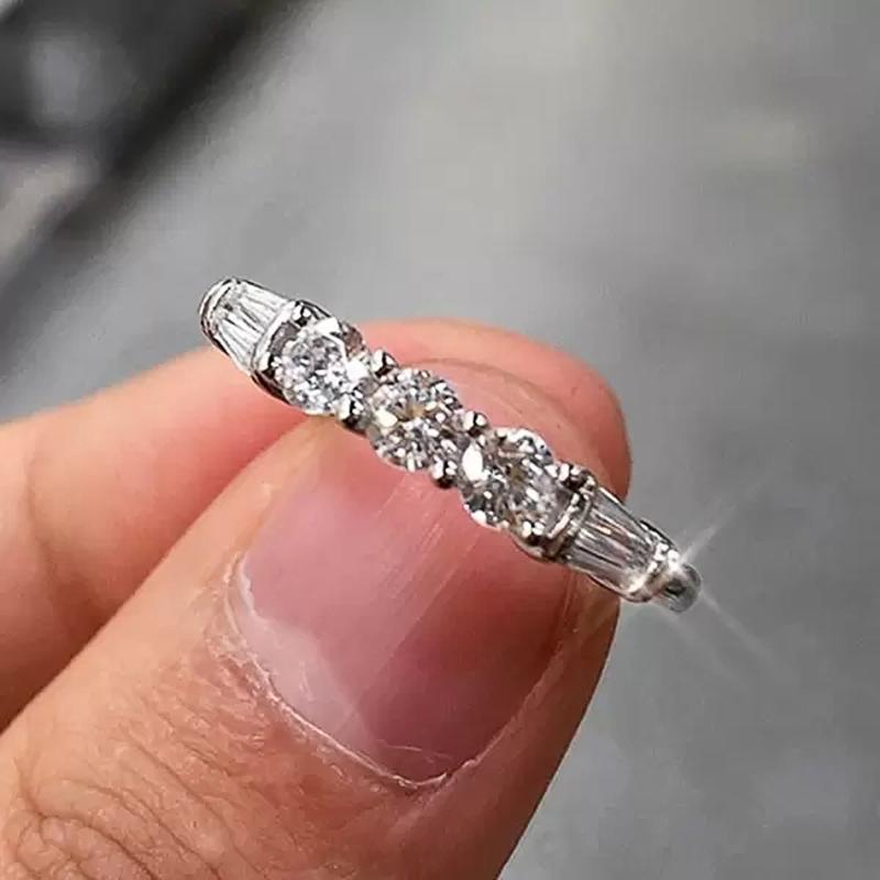 Wedding Rings Huitan Trendy Silver Color Engagement For Women High Quality Shiny White CZ Stone Exquisite Gift Proposal Ring JewelryWedding
Wedding Rings Huitan Trendy Silver Color Engagement For Women High Quality Shiny White CZ Stone Exquisite Gift Proposal Ring JewelryWedding