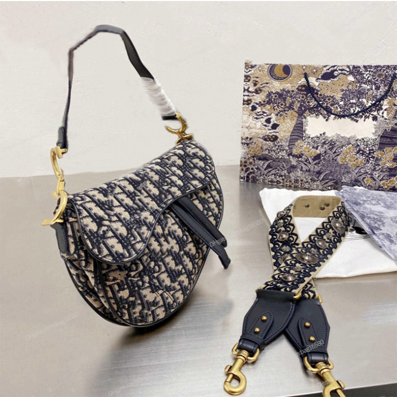 Designers bags Canvas Womens Shoulder handbags leather Messenger Tote Fashion Saddle Handbags Classic Crossbody Clutch Flap Bag, Box
Designers bags Canvas Womens Shoulder handbags leather Messenger Tote Fashion Saddle Handbags Classic Crossbody Clutch Flap Bag, Box