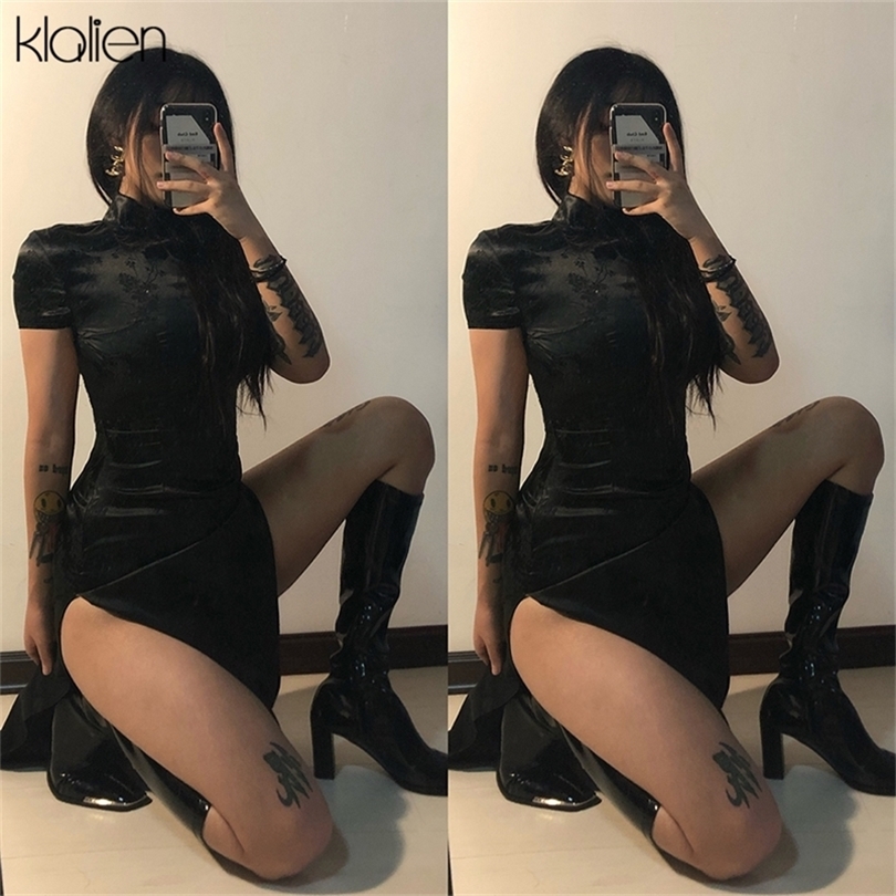 KLALIEN Black Monochrome Printing Satin Traditional Chinese Dresses Long Qipao Dress Sexy Split Tang Costume Banquet Woman 226014
KLALIEN Black Monochrome Printing Satin Traditional Chinese Dresses Long Qipao Dress Sexy Split Tang Costume Banquet Woman 226014