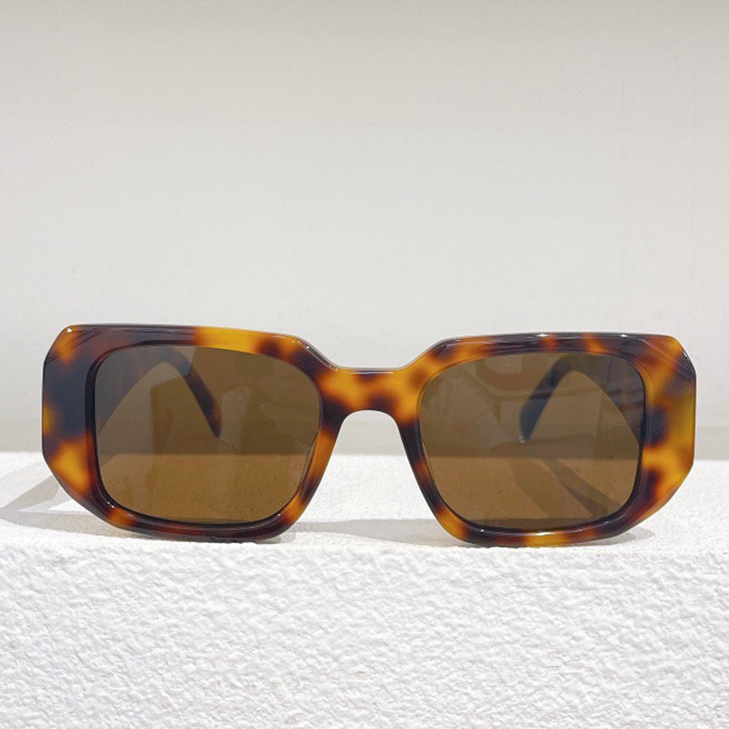 Designer Sunglasses PR 17WS Mens or Womens Rectangular Square Brown Sunglasses Fashion Luxury Triangle Graphic Temples Vacation UV Protection Band Box
Designer Sunglasses PR 17WS Mens or Womens Rectangular Square Brown Sunglasses Fashion Luxury Triangle Graphic Temples Vacation UV Protection Band Box