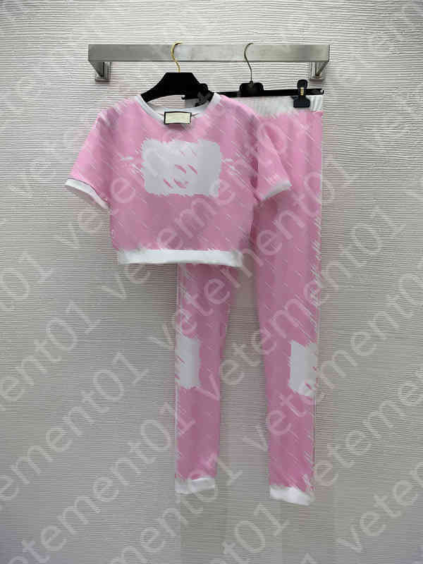 Womens Two Piece Pants Brand Logo Fashion Printing Cotton T-Shirts And Pants Suit Luxury Clothes Women Designer Tracksuit
Womens Two Piece Pants Brand Logo Fashion Printing Cotton T-Shirts And Pants Suit Luxury Clothes Women Designer Tracksuit