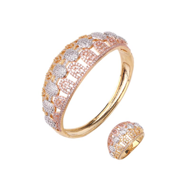 Bangle Luxury Fashion Classic Tricolor Bracelet With Ring Suit Copper Zircon Jewelry Wedding Engagement Party B1129Bangle
Bangle Luxury Fashion Classic Tricolor Bracelet With Ring Suit Copper Zircon Jewelry Wedding Engagement Party B1129Bangle
