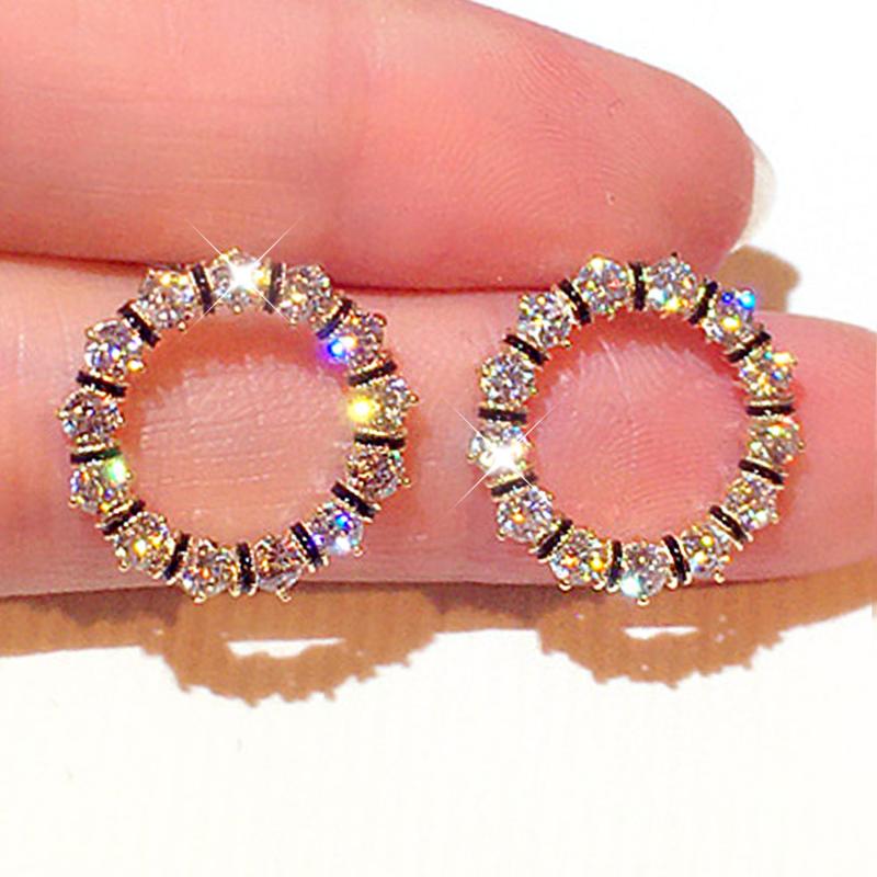 Clip-on & Screw Back Temperament Fashion Round Micro Inlaid Rhinestone Women Earrings Elegant Brilliant Exquisite Charm Feminia JewelryClip-
Clip-on & Screw Back Temperament Fashion Round Micro Inlaid Rhinestone Women Earrings Elegant Brilliant Exquisite Charm Feminia JewelryClip-