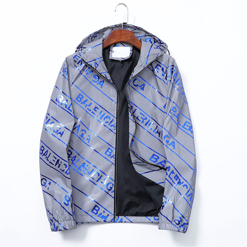 20SS Designer mens jacket spring and autumn windrunner tee fashion hooded sports windbreaker casual zipper jackets clothing Size M-3XL
20SS Designer mens jacket spring and autumn windrunner tee fashion hooded sports windbreaker casual zipper jackets clothing Size M-3XL
