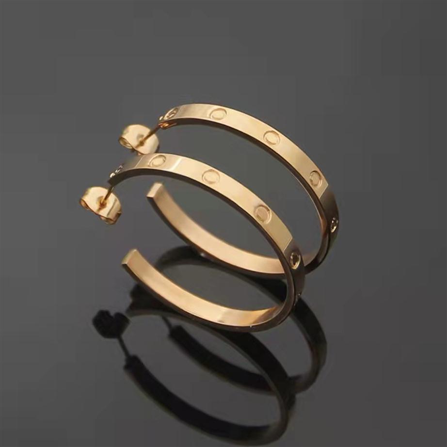 Classic Circle Designer Hoop Earrings Fashion Love Earrings for Women High Quality Stainless Steel Plating 18K Gold Jewelry270L
Classic Circle Designer Hoop Earrings Fashion Love Earrings for Women High Quality Stainless Steel Plating 18K Gold Jewelry270L