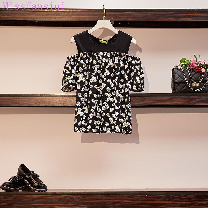 Women's Blouses & Shirts Small Daisy Printing 2022 Summer Women Black Short Sleeves O-Neck Shirt Female Off Shoulder Womens Sweety Tops
Women's Blouses & Shirts Small Daisy Printing 2022 Summer Women Black Short Sleeves O-Neck Shirt Female Off Shoulder Womens Sweety Tops