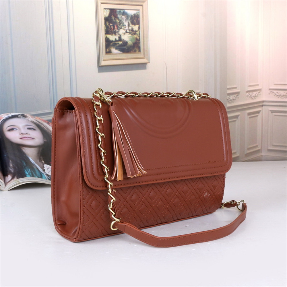 Top Quality New Classic Crossbody Bag Women Leather Handbag Tote Cross Body Bag Messenger black Shoulder Bags Purses sfdjhj, Size : 27x6x18 cm
Top Quality New Classic Crossbody Bag Women Leather Handbag Tote Cross Body Bag Messenger black Shoulder Bags Purses sfdjhj, Size : 27x6x18 cm