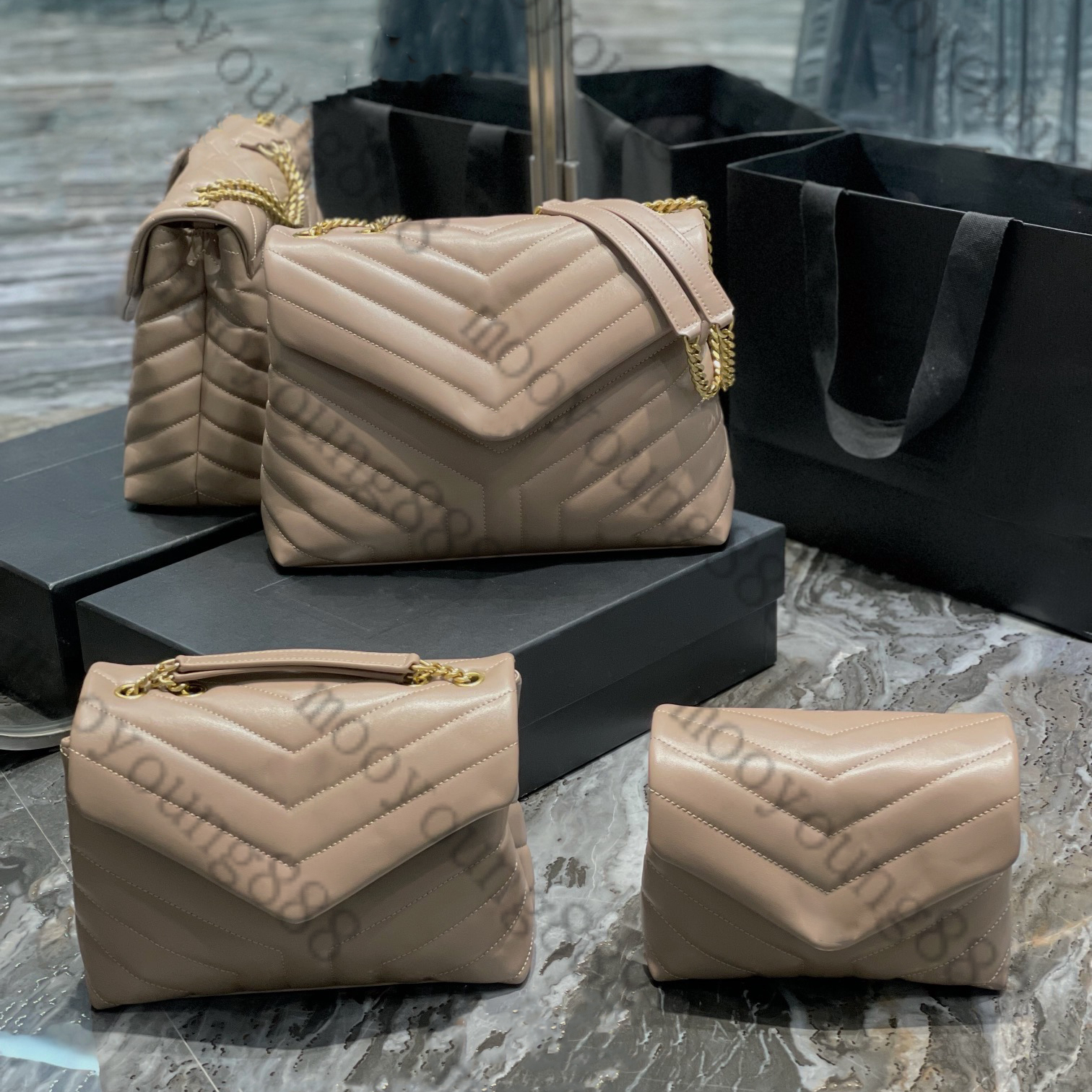 10A Mirror Quality Small Loulou Quilted Flap Bag Luxury Designers Womens Real Leather Envelope Handbag Crossbody Calfskin Shoulder Gold Chain Bag Purse With Box, Carton
10A Mirror Quality Small Loulou Quilted Flap Bag Luxury Designers Womens Real Leather Envelope Handbag Crossbody Calfskin Shoulder Gold Chain Bag Purse With Box, Carton