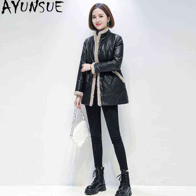 Ayunsue 100 Real Sheepskin Coat Women Coat Mink Fur Collar Jackets Casual Streetwear Korean Fashion Casaco Masculino J220727, Black
Ayunsue 100 Real Sheepskin Coat Women Coat Mink Fur Collar Jackets Casual Streetwear Korean Fashion Casaco Masculino J220727, Black